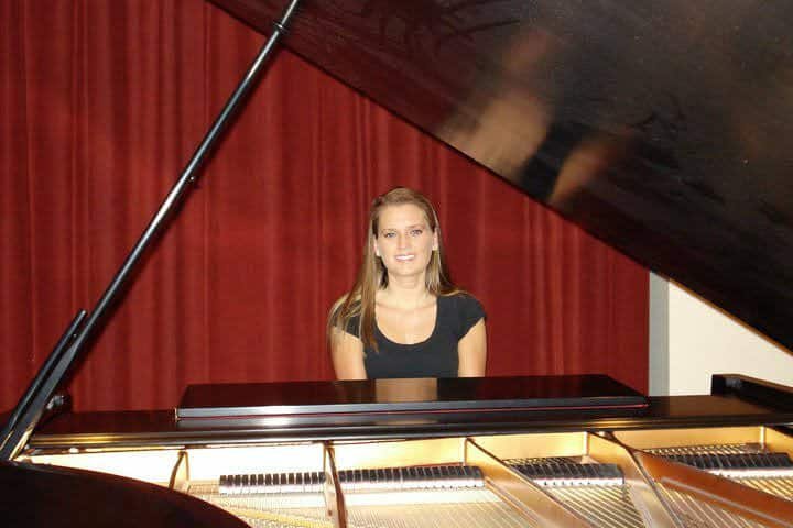 Biography att.7 kpaqkyai935pf2v6b7vvfx6c8resuefjt2rk4z6sk